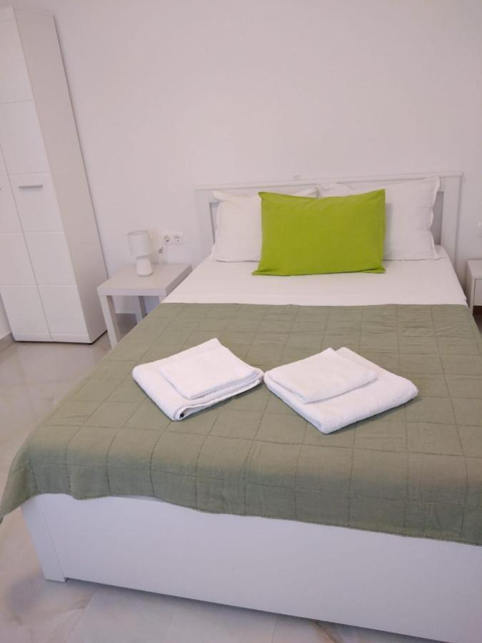 Apartment With Terrace And Garden Pirovac Extérieur photo