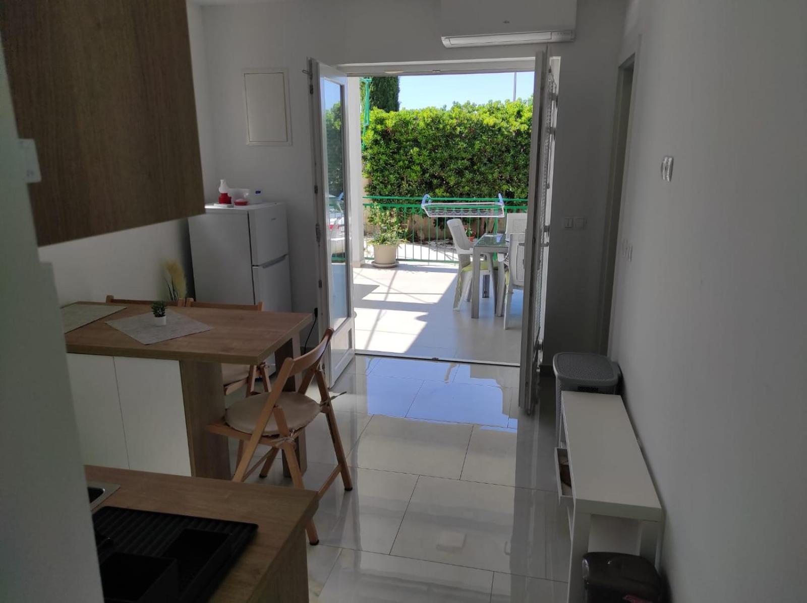 Apartment With Terrace And Garden Pirovac Extérieur photo