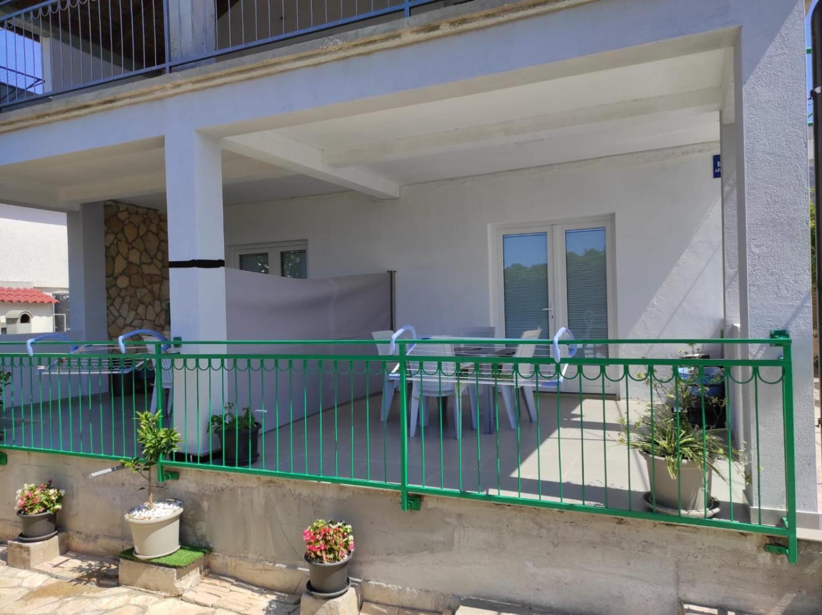 Apartment With Terrace And Garden Pirovac Extérieur photo